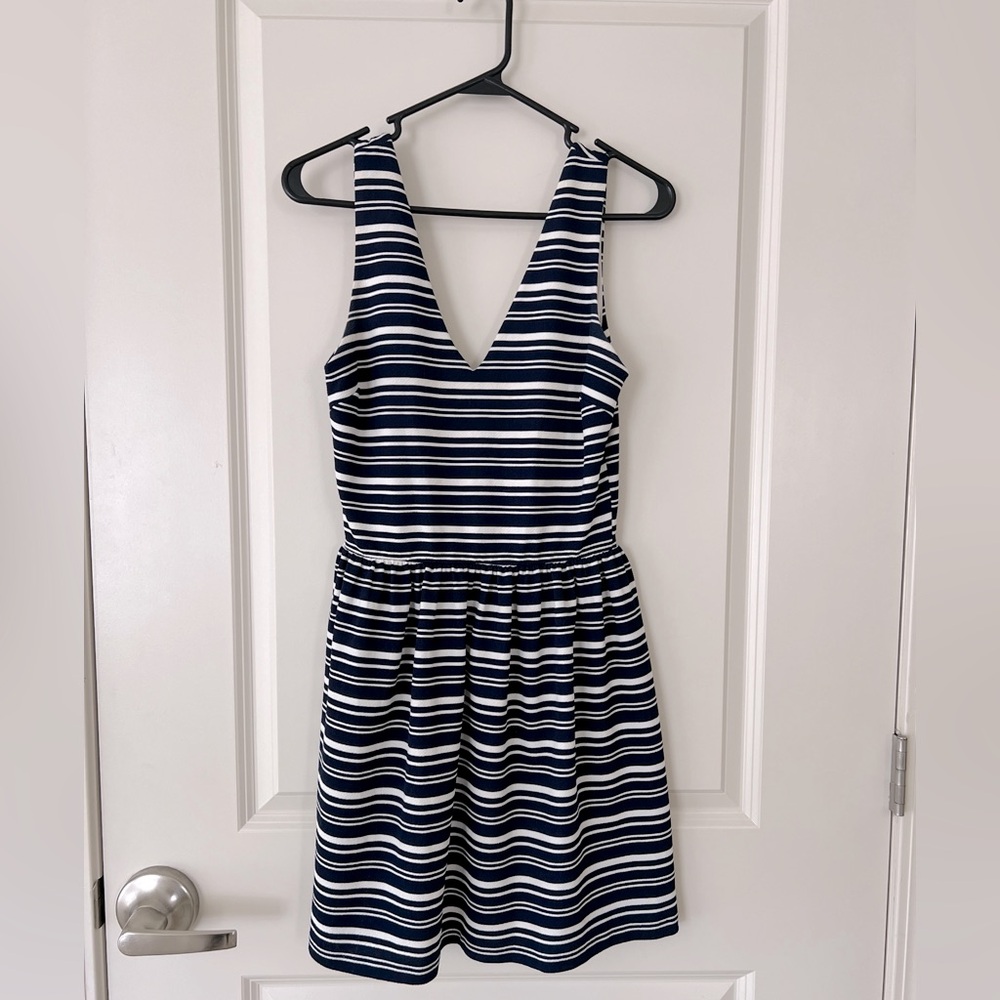 Love...ady Elegant White and Navy striped Dress